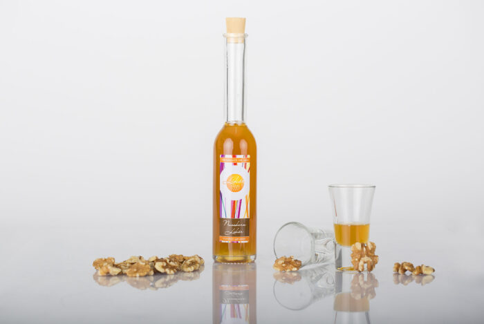Nusskernlikör - 21,90 % vol. - GOLD 2019 – Bild 2